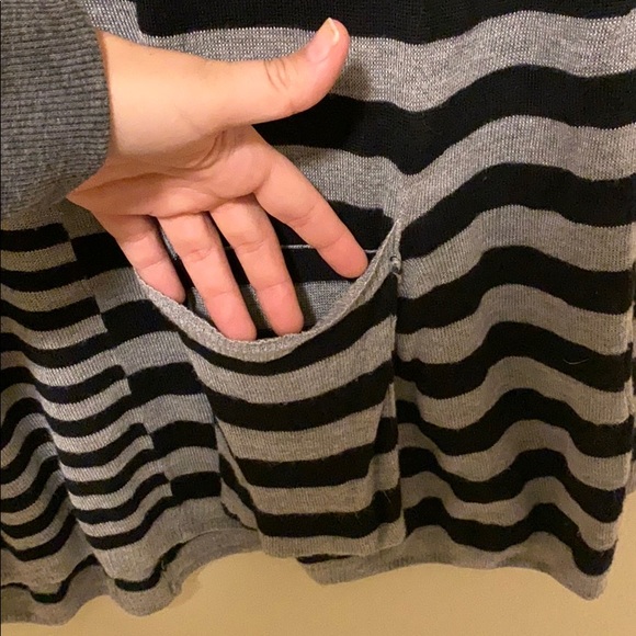 Black and White Stripe Tunic - Picture 4 of 4